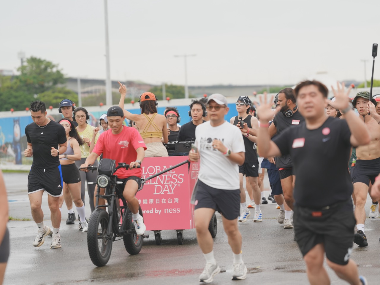 2026 global wellness day DJ 拖車 路跑
